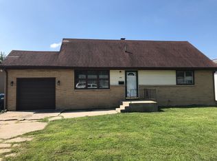 140 S Country Ct, Bourbonnais, IL 60914