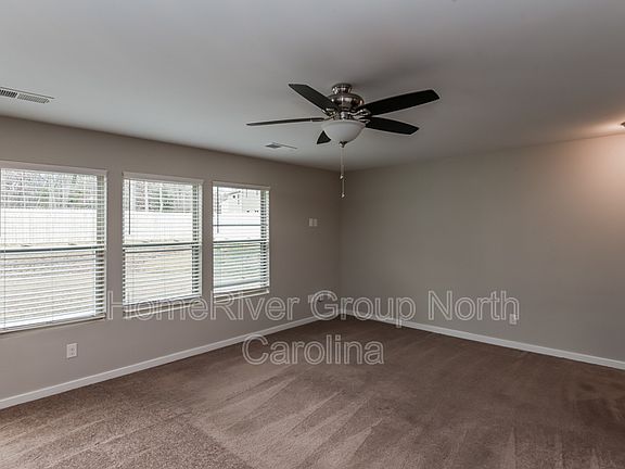 3rd image of 3017 Auten Ave