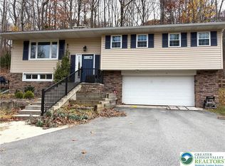 6711 Powder Valley Rd, Zionsville, PA 18092