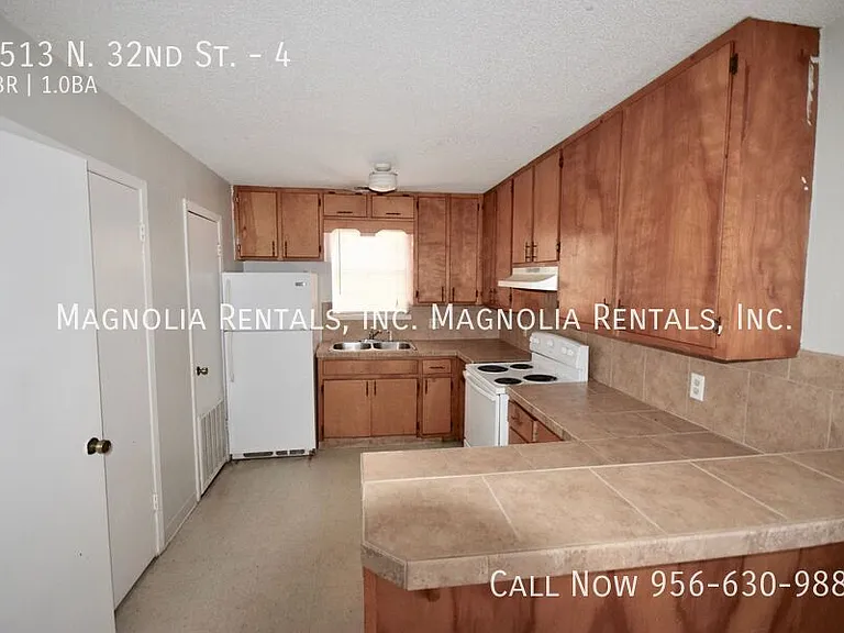 2513 N 32nd St #4 — Photo 4