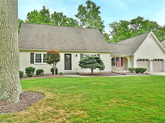 4th image of 224 Old Oak Dr