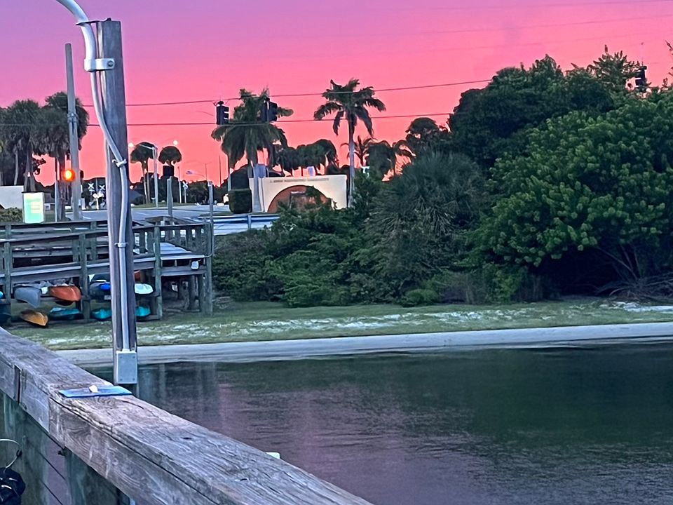 1st image of 1044 Royal Palm Dr