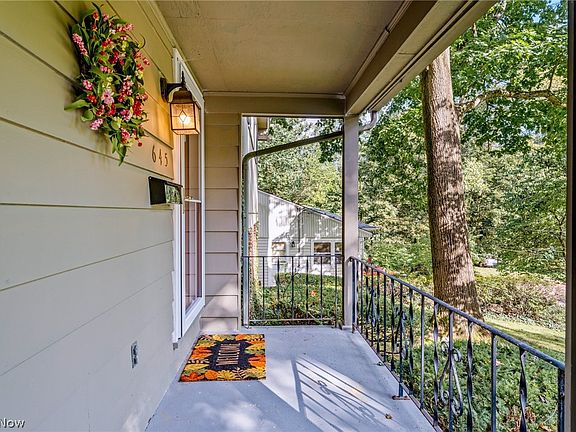 4th image of 645 Mentor Rd