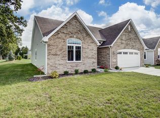 200 River Bend Ln, Maumee, OH 43537