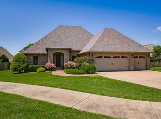 4002 SW Clearcreek Cv, Bentonville, AR 72713