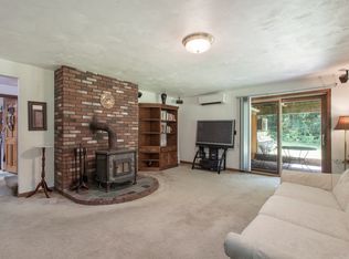 (Undisclosed Address), Lakeville, MA 02347