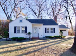 15 Strathmore St, Springfield, MA 01109