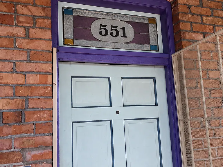 551 S 1st Ave — Photo 4