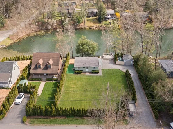 11 Island Drive, Copake, NY 12516