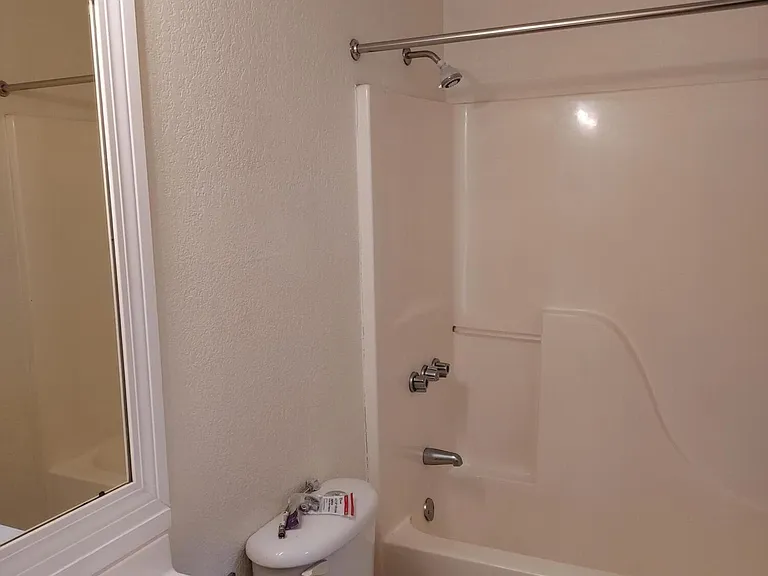 1009 Magnolia St — Photo 3
