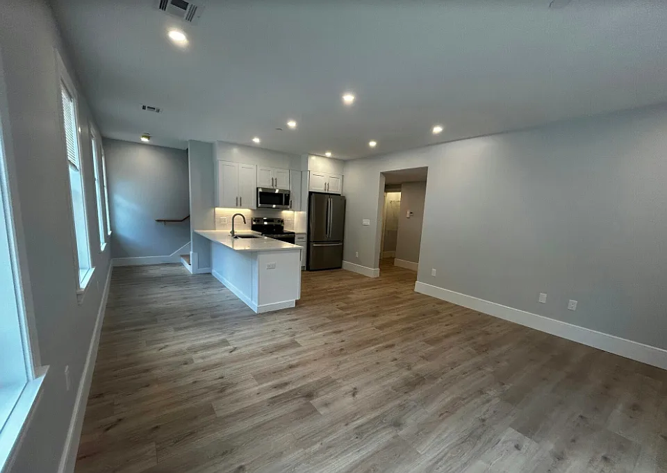 124 Kenrick St #6F