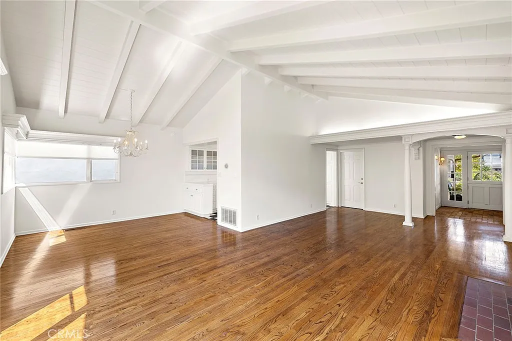 2 bed, 1364 sqft, $10,900 — Photo 3