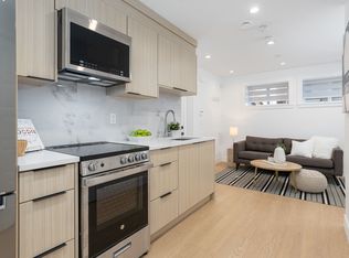 6905 Butler St #2, Vancouver, BC V5S 3K4