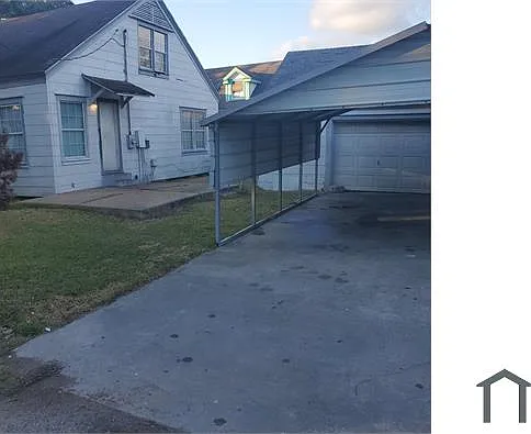 3 bed, $1,400 — Photo 3