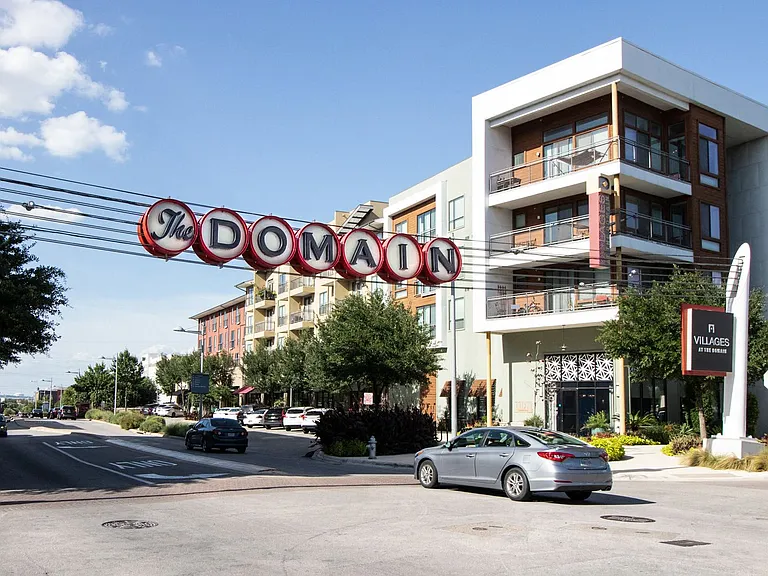 Our community is only 10 minutes away from the best shopping, dining and entertainment at The Domain