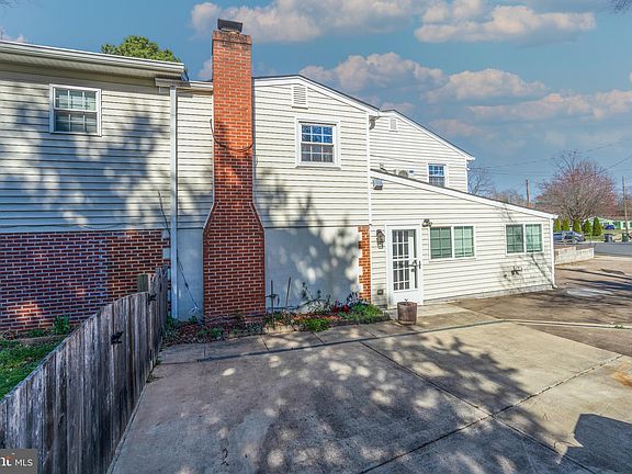 4th image of 1206 Riggs Ct