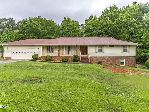 4th image of 411 Hickory Ln