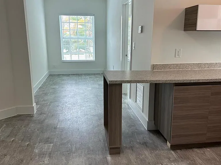 130 Antiquera Ave — Photo 4