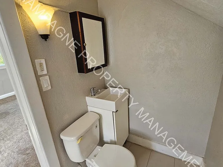 4046 McGee St — Photo 7