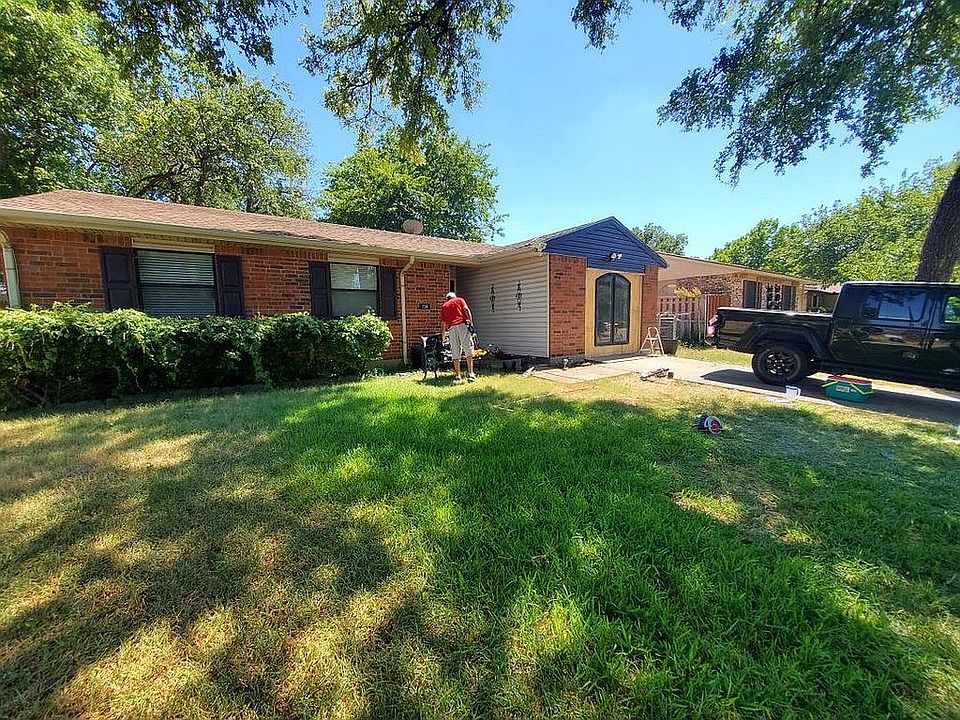 1st image of 734 Holliday Ln