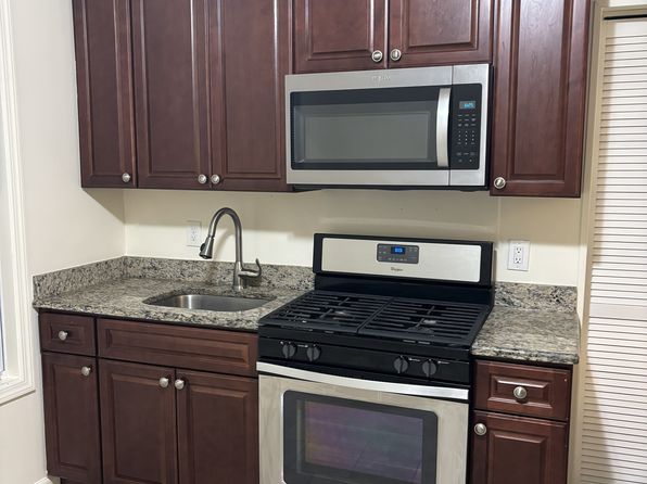 53 E Somerset St FLOOR 2