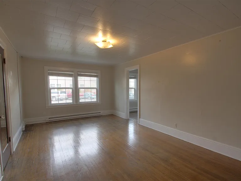 439 University Ave #33 — Photo 1