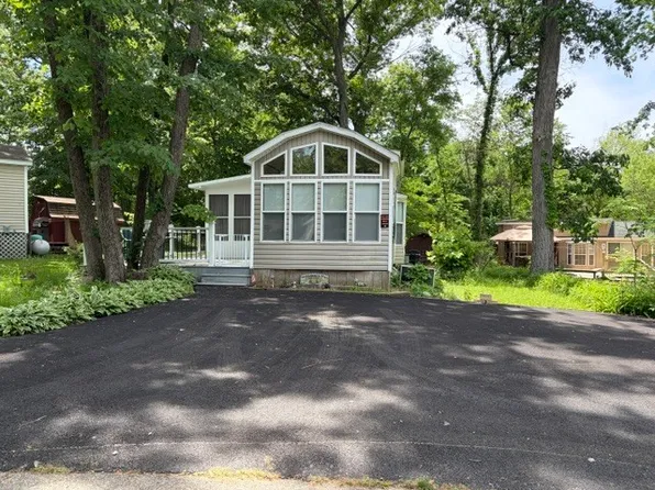 2795 E 28th Rd Lot 1401, Seneca, IL 61360