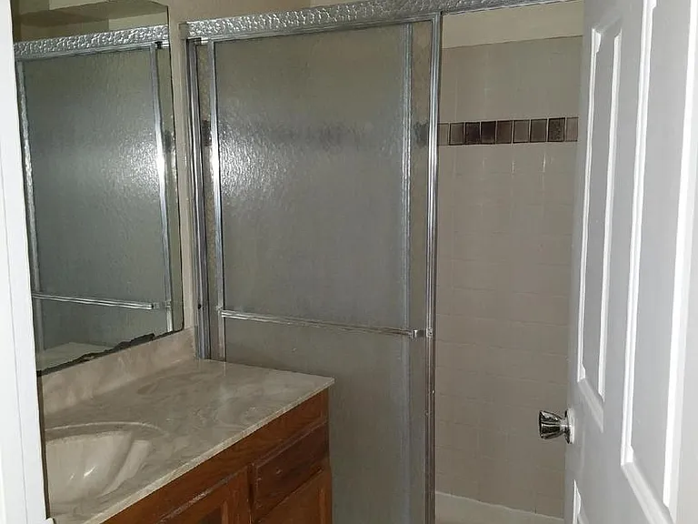3934 Versailles Dr #B — Photo 14