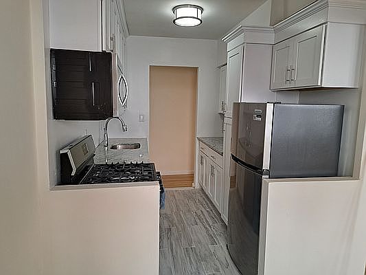 1st image of 472 6th Ave #3AB