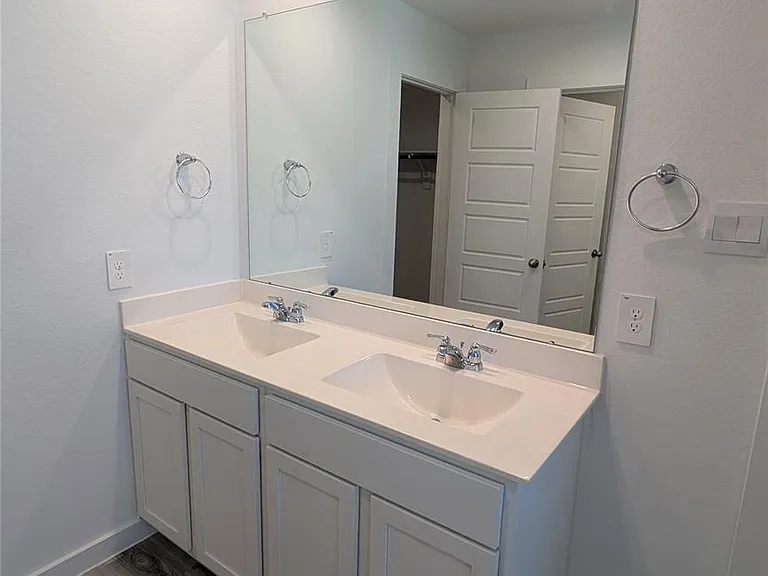10610 Wellesley Terrace Trl — Photo 17