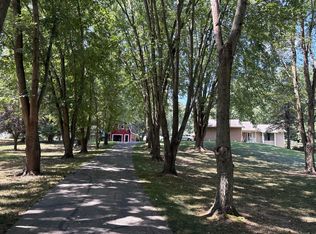 4729 Kenowa Ave SW, Grandville, MI 49418