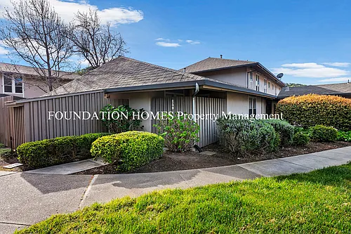 158 Roundtree Blvd Photo 1