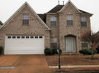 9283 S Fairmont Cir, Collierville, TN 38017