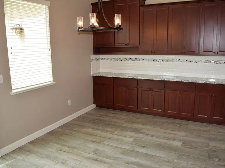 1902 Horseshoe Glen Cir — Photo 6