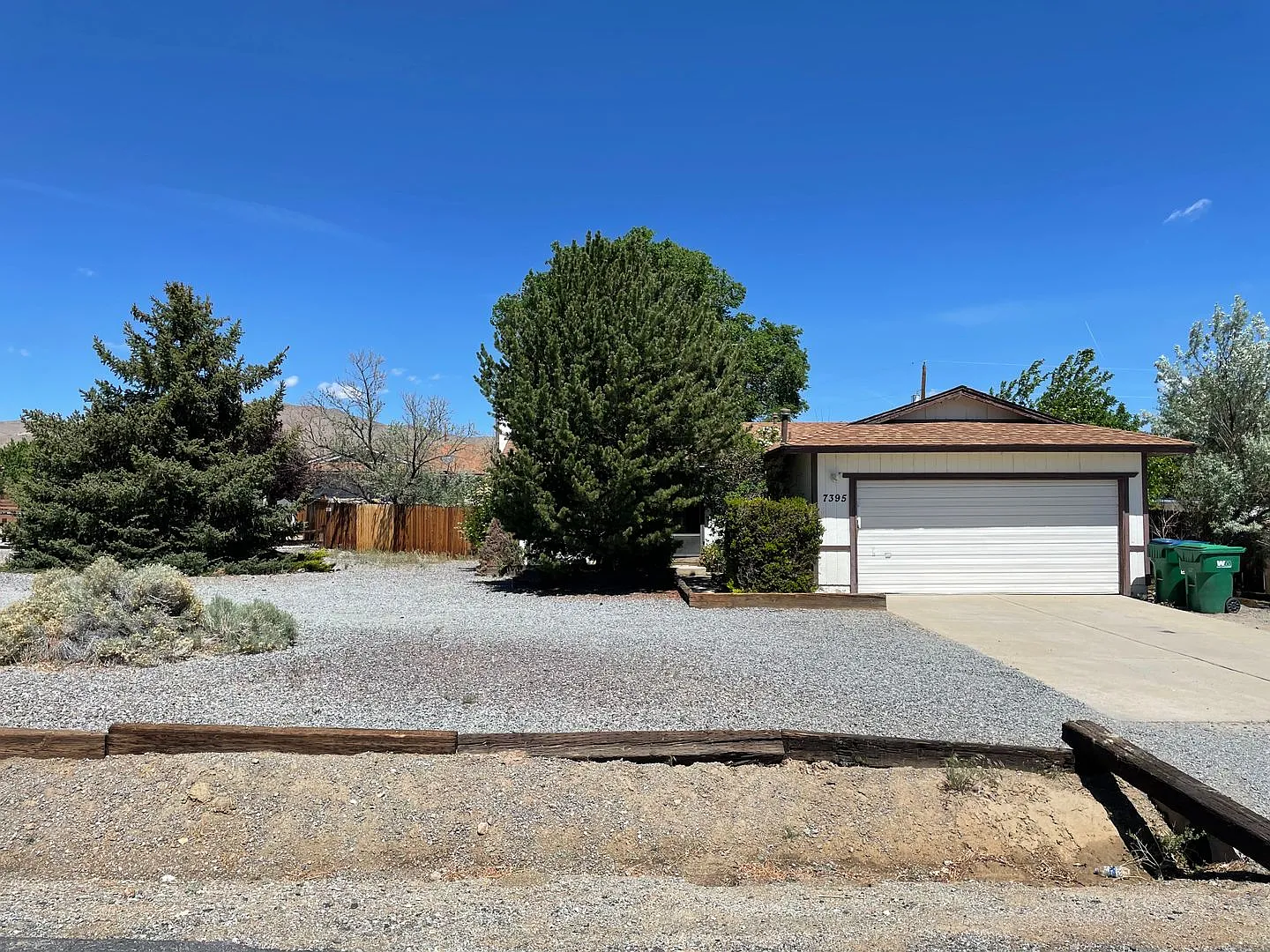 Cute 3 bedroom, 2 bathroom available in Spanish Springs!! — Photo 1