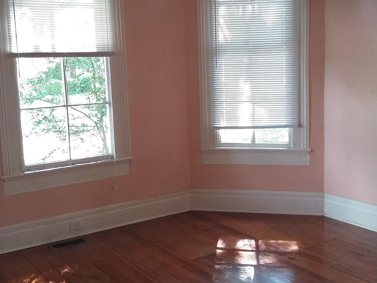 304 Green St NE #B — Photo 3