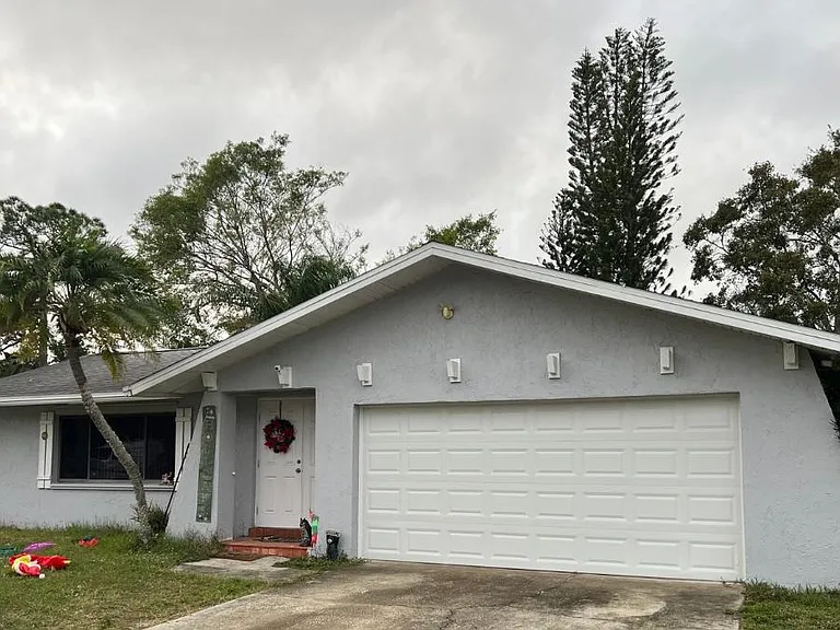 4104 Honolulu Dr — Photo 1