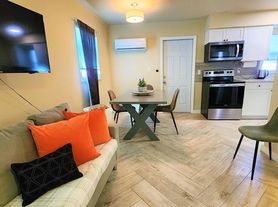 3365 Estey Ave, Naples, FL