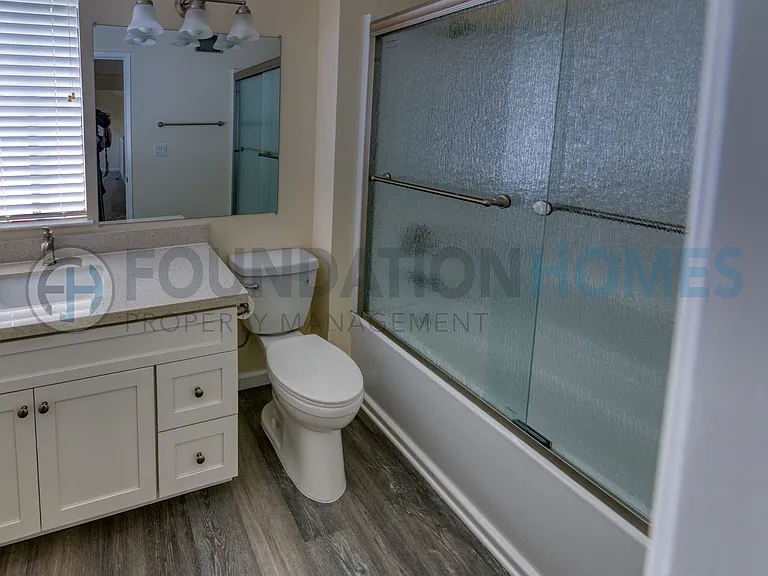 404 San Marin Dr — Photo 7