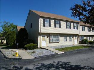 12 Founders Vlg UNIT 12, Clinton, CT 06413