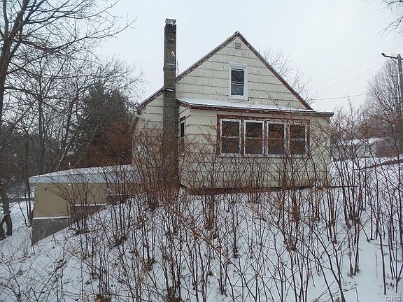 3rd image of 101 Dora Ave