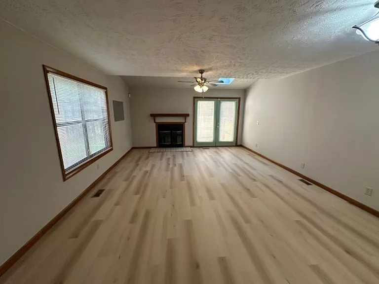 1160 Windham Ct — Photo 5