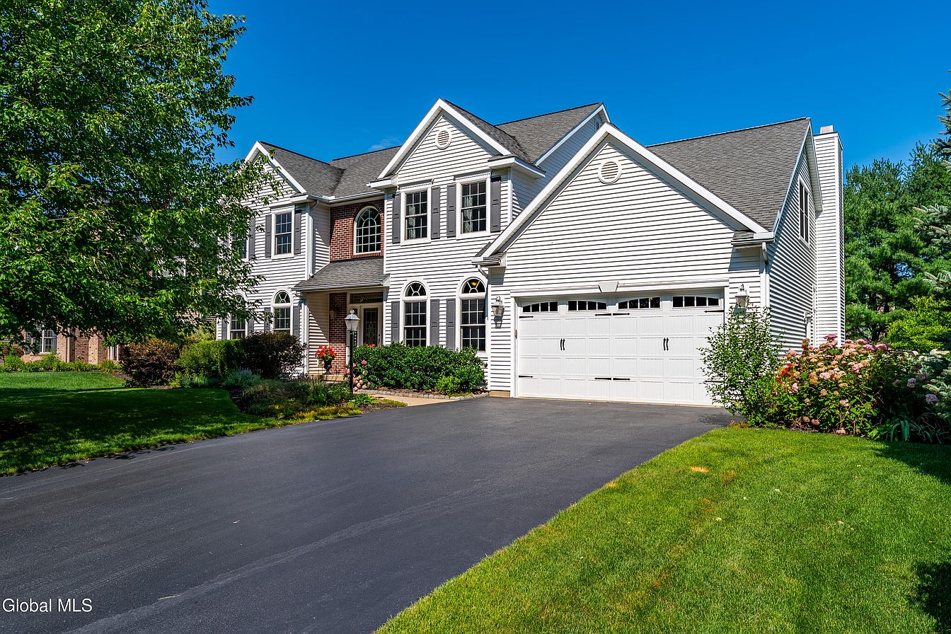 1st image of 706 Penney Lane