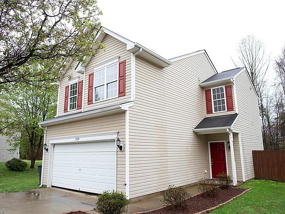 3rd image of 1121 Highstone Dr