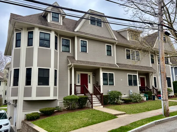 18 5th Ave, Watertown, MA 02472