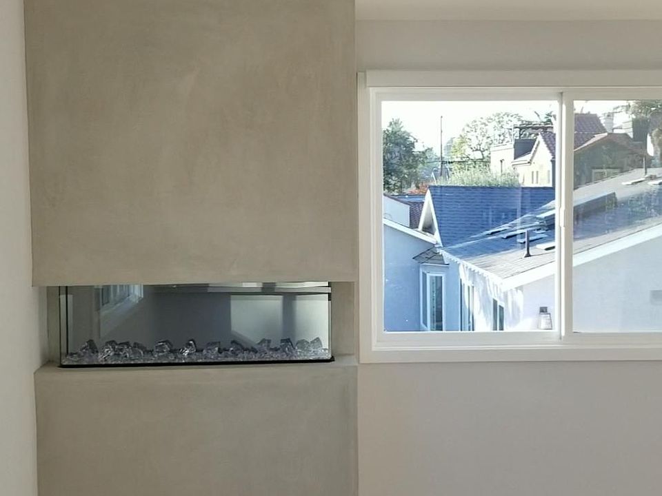 Living room modern fireplace