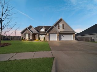 353 Waterfall Ln, Springdale, AR 72762