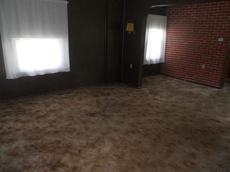 4th image of 259 EVANS Street