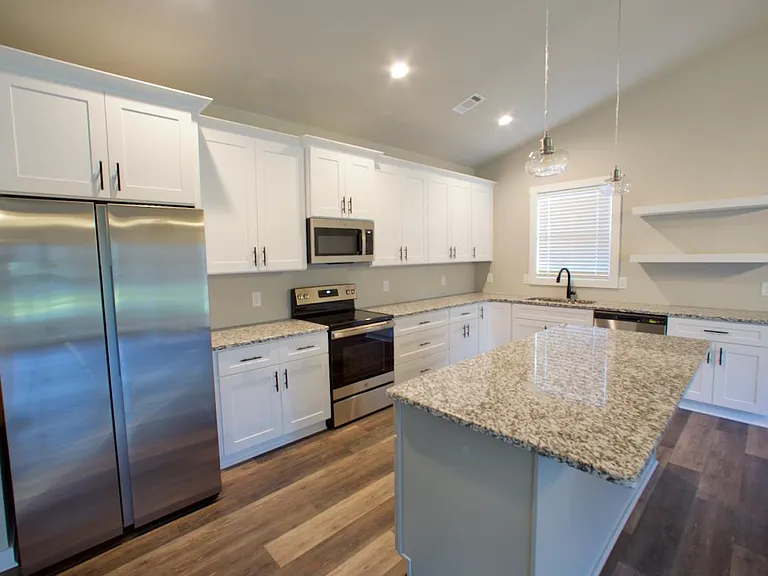 511 N Point Cir — Photo 5