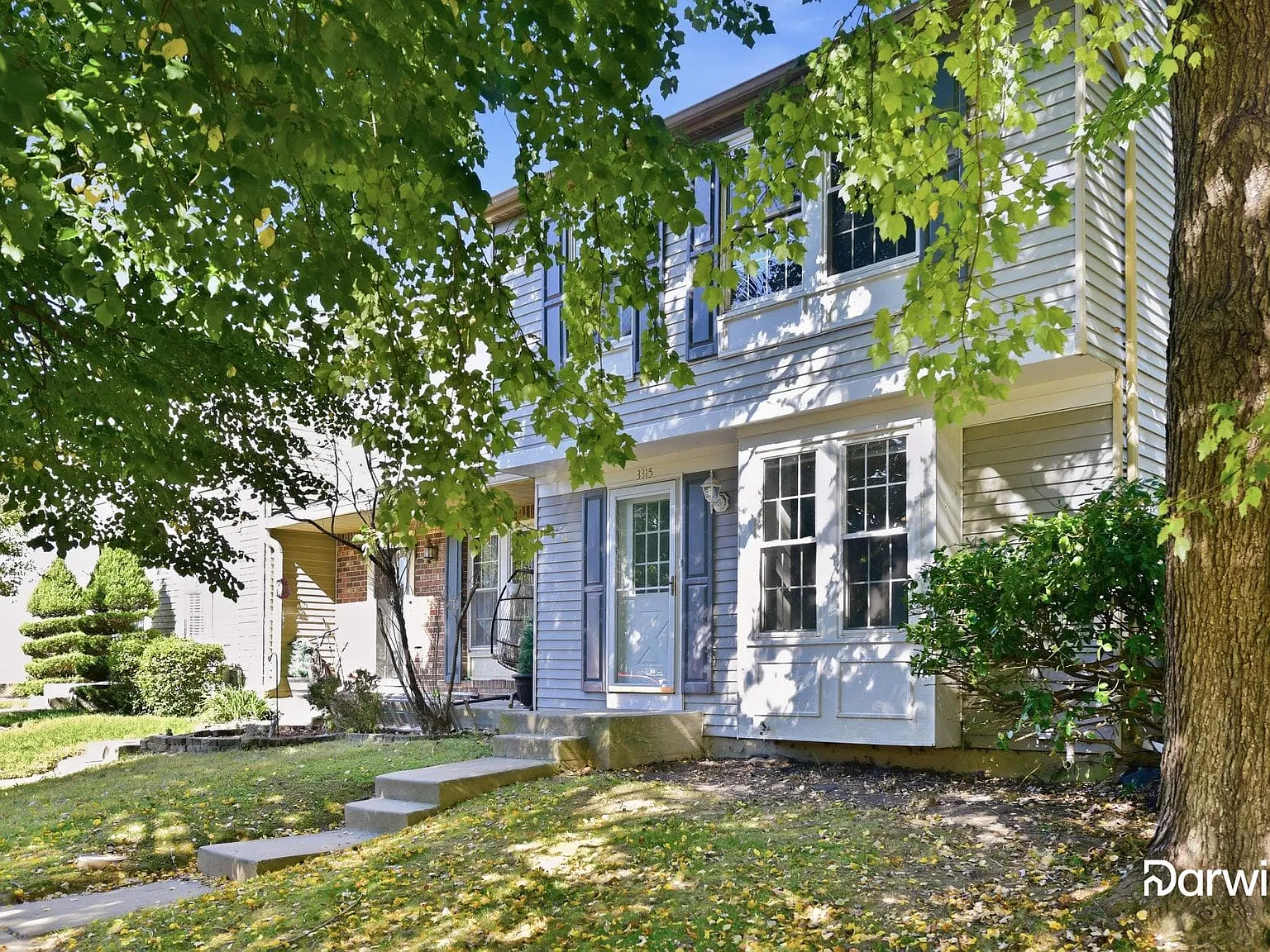 3 bed, 2.0 bath, 1749 sqft, $2,350 — Photo 2